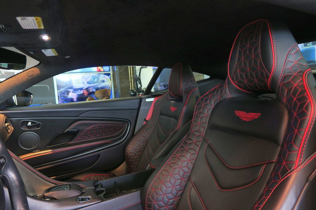 Aston Martin DBS photo 11