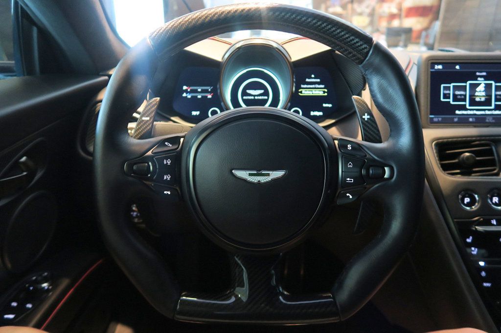 Aston Martin DBS photo 13