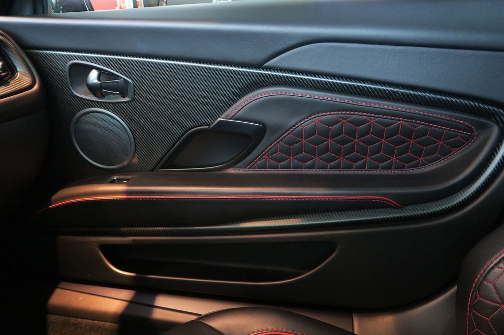 Aston Martin DBS photo 21