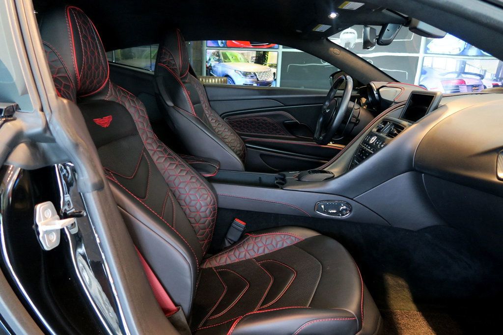 Aston Martin DBS photo 26