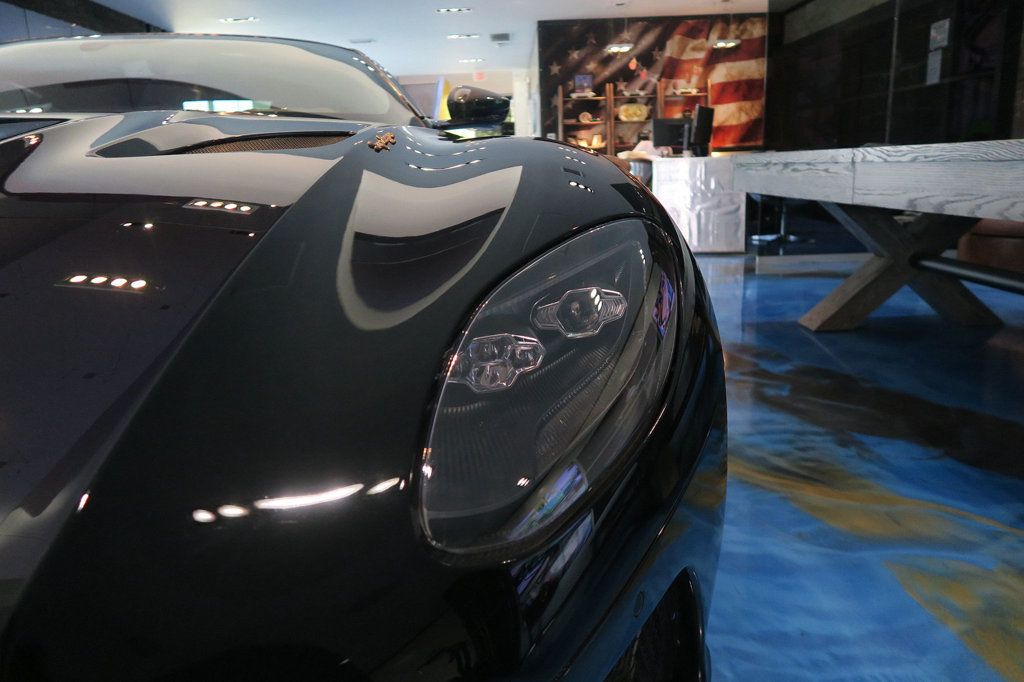 Aston Martin DBS photo 35
