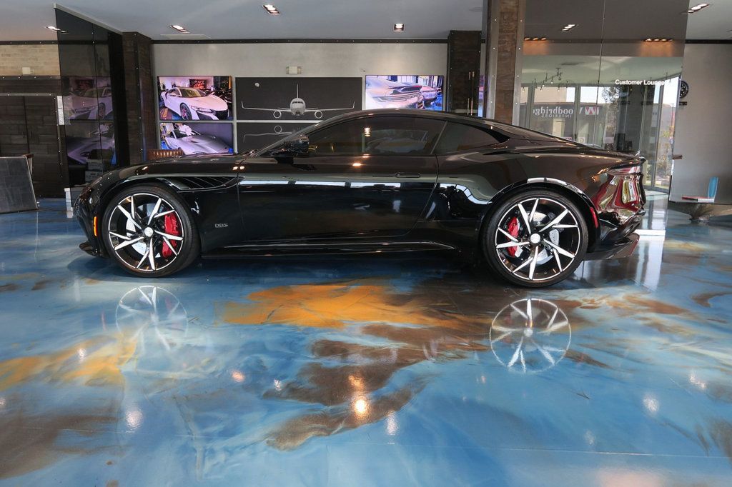 Aston Martin DBS photo 38