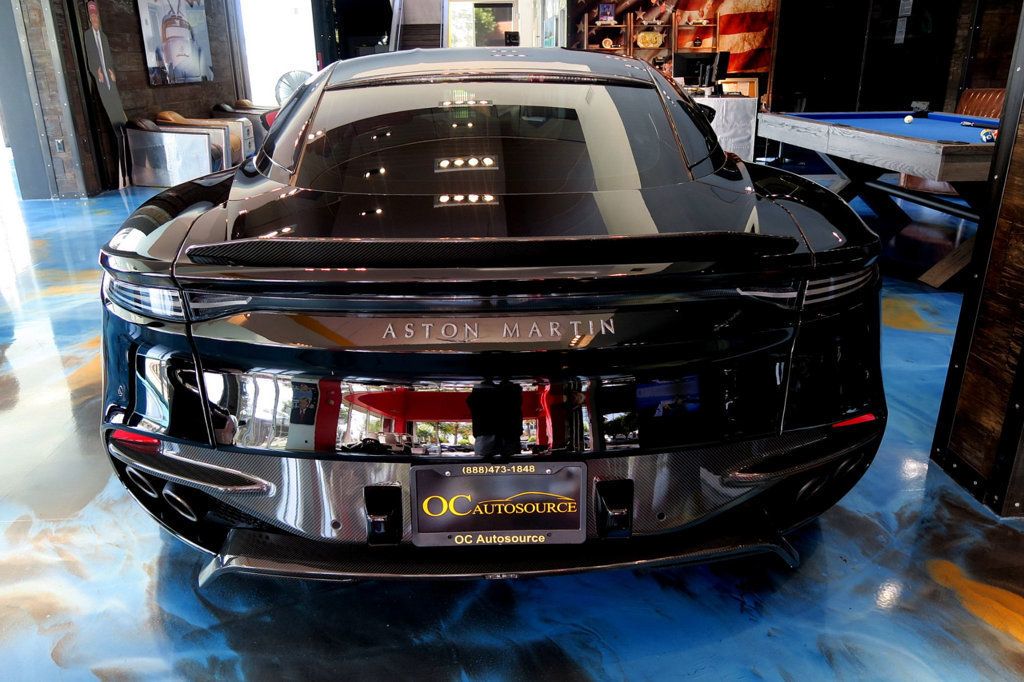 Aston Martin DBS photo 7