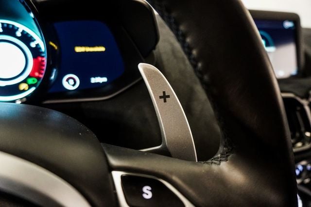 2019 Aston Martin Vantage Coupe - 22995629 - 10