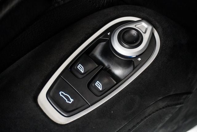 2019 Aston Martin Vantage Coupe - 22995629 - 15