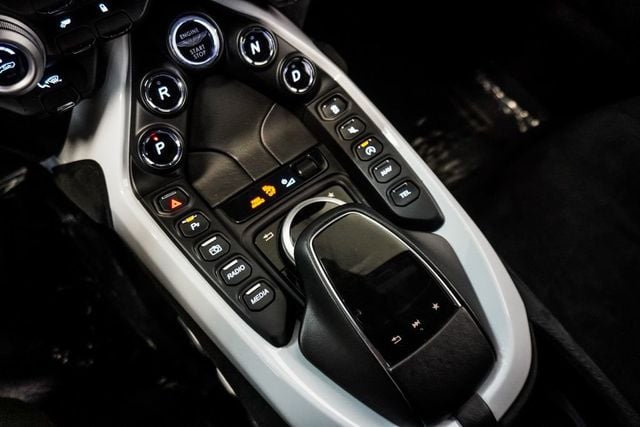 2019 Aston Martin Vantage Coupe - 22995629 - 19