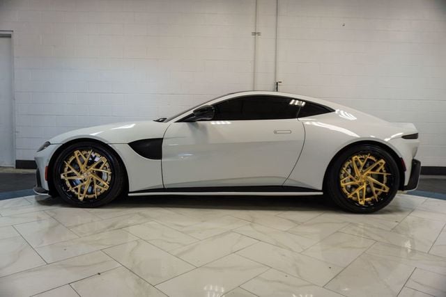 2019 Aston Martin Vantage Coupe - 22995629 - 25