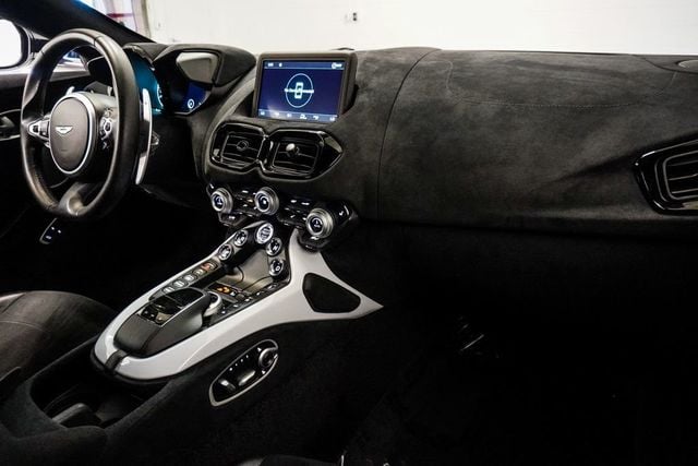 2019 Aston Martin Vantage Coupe - 22995629 - 8