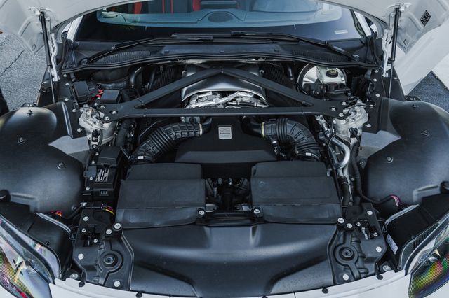 2019 Aston Martin Vantage Coupe - 22703230 - 28