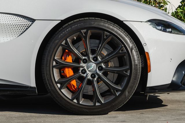 2019 Aston Martin Vantage Coupe - 22703230 - 32