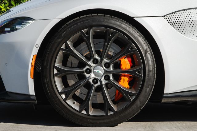 2019 Aston Martin Vantage Coupe - 22703230 - 35