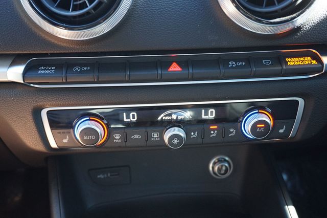 2019 Audi A3 Sedan PREMIUM 40 TFSI, PREMIUM WHEELS, MOON ROOF, LEATHER SEATS - 23030730 - 34