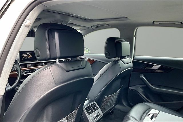 2019 Audi A4 Premium 45 TFSI quattro - 23063509 - 17