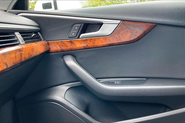 2019 Audi A4 Premium 45 TFSI quattro - 23063509 - 31