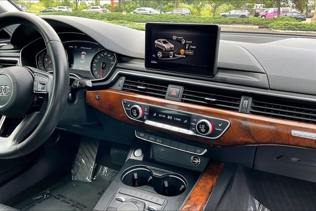 2019 Audi A4 Premium 45 TFSI quattro - 23063509 - 32