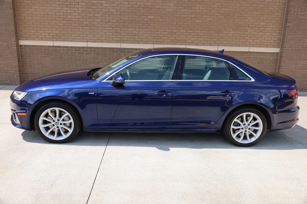 2019 Audi A4 Premium Plus 45 TFSI Quattro photo 2