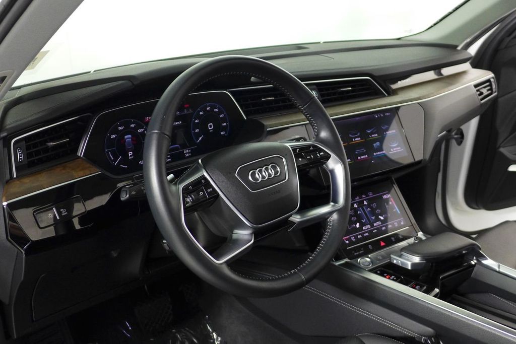 2019 Audi e-tron 4DR SUV QUATRO - 21136818 - 26