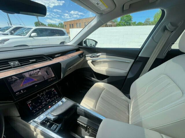 2019 Audi e-tron Local Trade/Heated&Cooled Seats/Driver Assist Pkg/Blind Spot/NAV - 22408849 - 28
