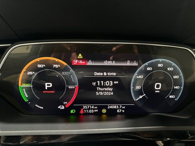 2019 Audi e-tron Premium Plus - 22434344 - 12