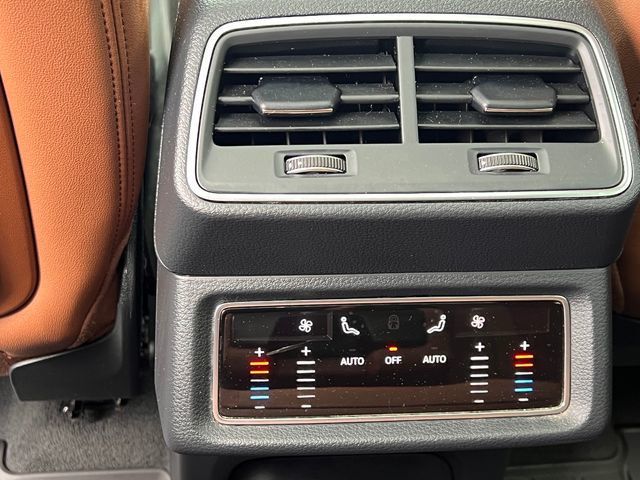 2019 Audi e-tron Premium Plus - 23024610 - 16