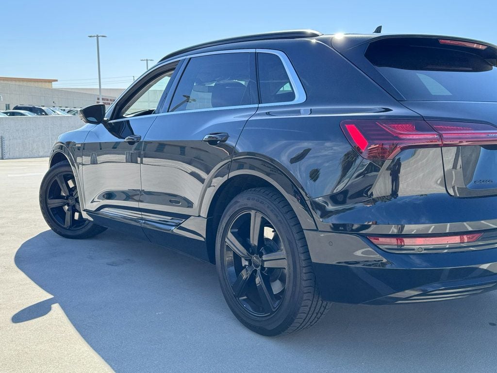 2019 Audi e-tron Premium Plus - 22648661 - 9