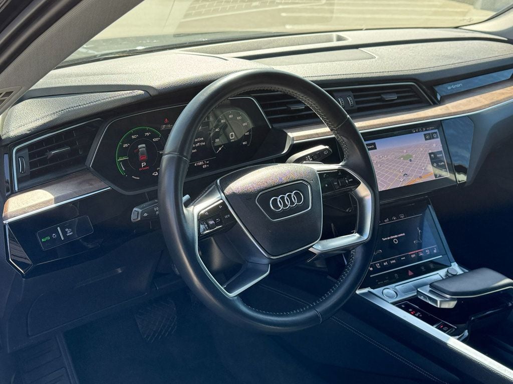 2019 Audi e-tron Premium Plus - 22648661 - 16