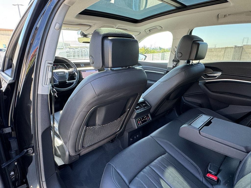 2019 Audi e-tron Premium Plus - 22648661 - 21