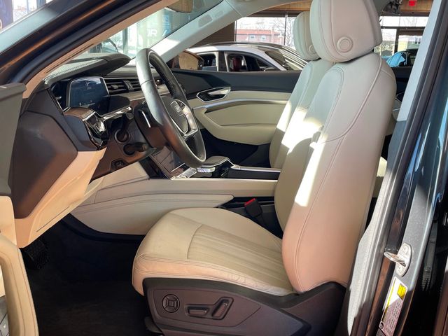 2019 Audi e-tron Premium Plus quattro - 22963354 - 10
