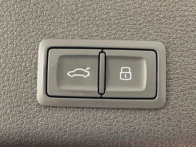 2019 Audi e-tron Premium Plus quattro - 22963354 - 24