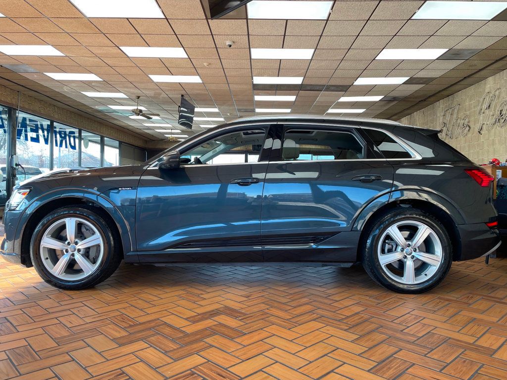 2019 Audi e-tron Premium Plus quattro - 22963354 - 4