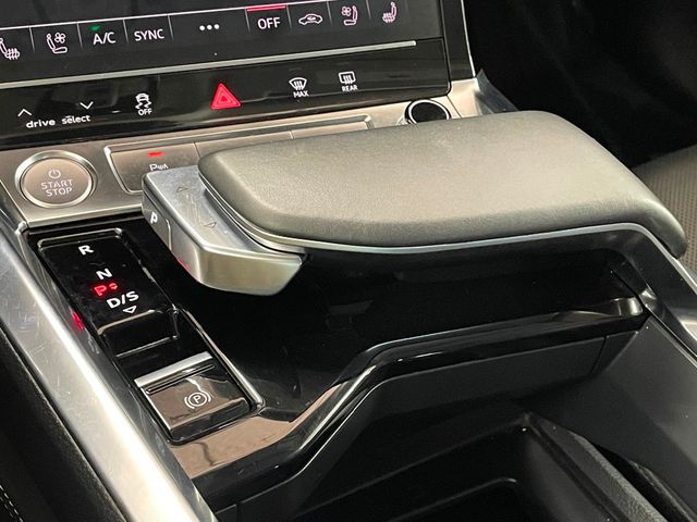 2019 Audi e-tron Premium Plus quattro - 23033935 - 32