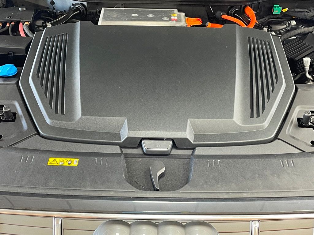 2019 Audi e-tron Premium Plus quattro - 23033935 - 37