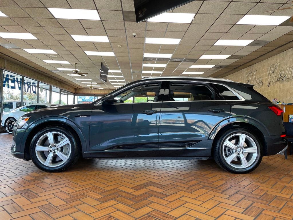 2019 Audi e-tron Premium Plus quattro - 23033935 - 3