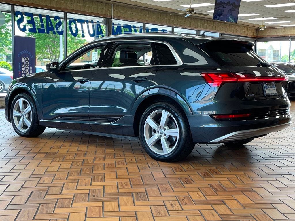 2019 Audi e-tron Premium Plus quattro - 23033935 - 4