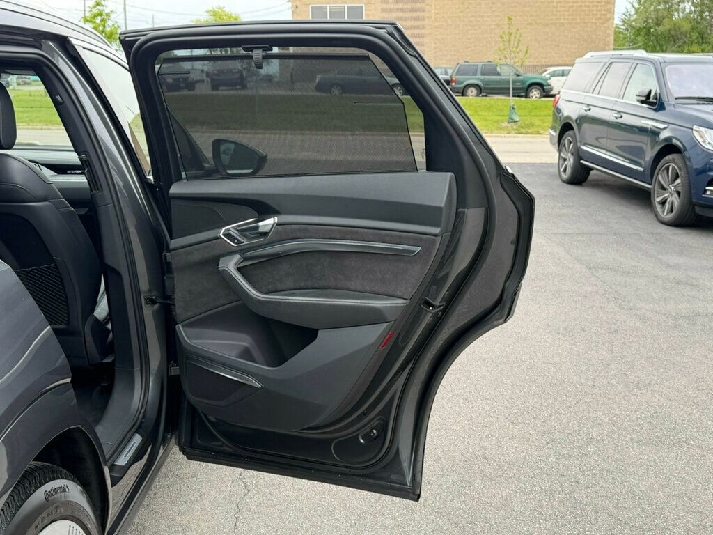 2019 Audi e-tron Premium Plus quattro - 23025033 - 19