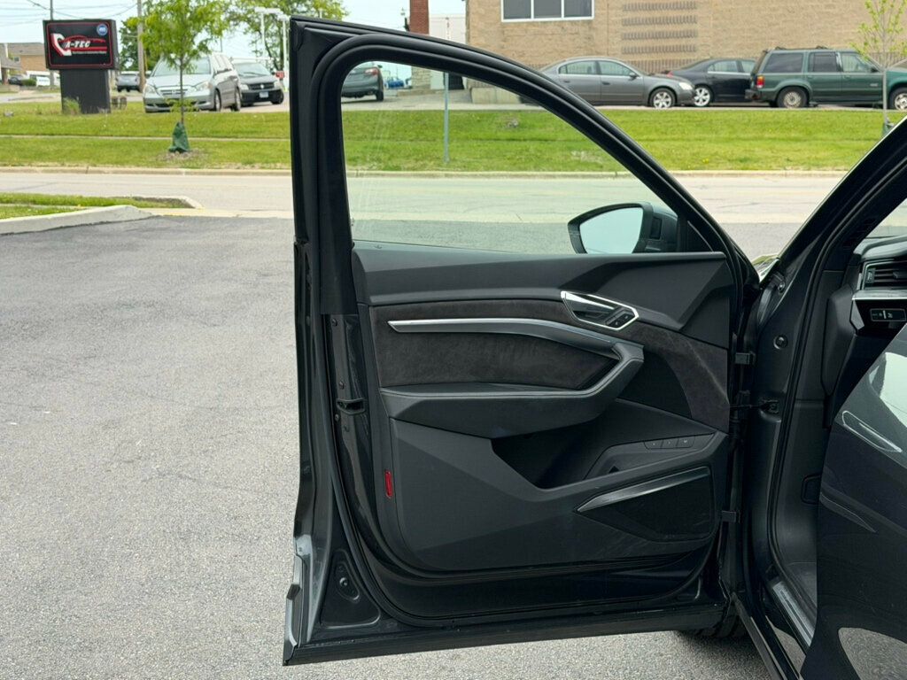 2019 Audi e-tron Premium Plus quattro - 23025033 - 23