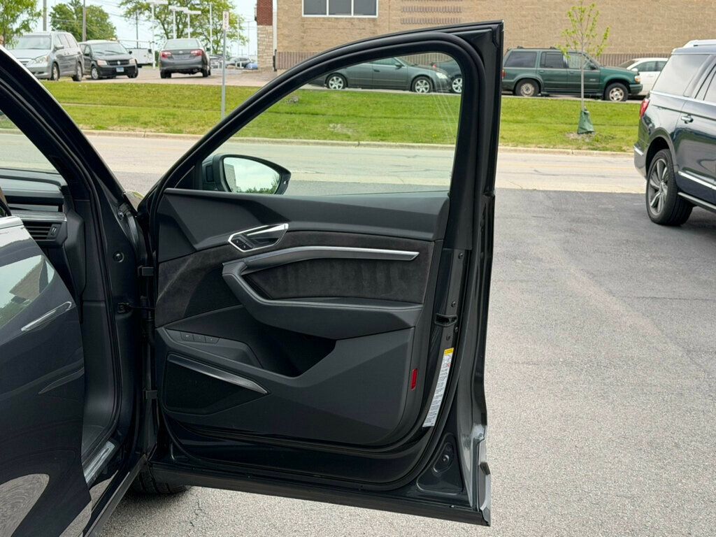 2019 Audi e-tron Premium Plus quattro - 23025033 - 24