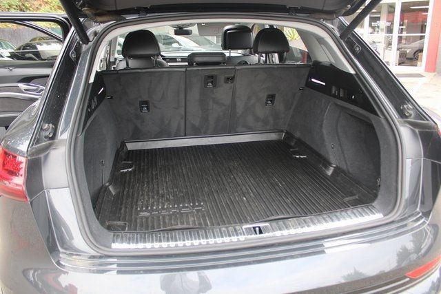 2019 Audi e-tron Prestige photo 29