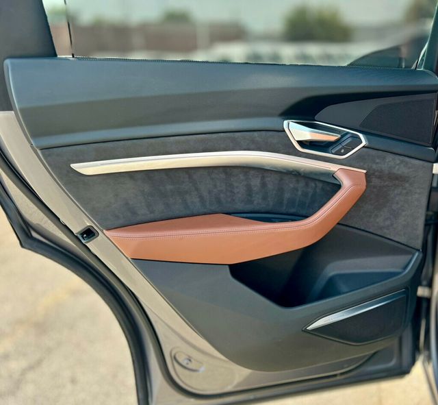 2019 Audi E-TRON PRESTIGE - 22910358 - 13