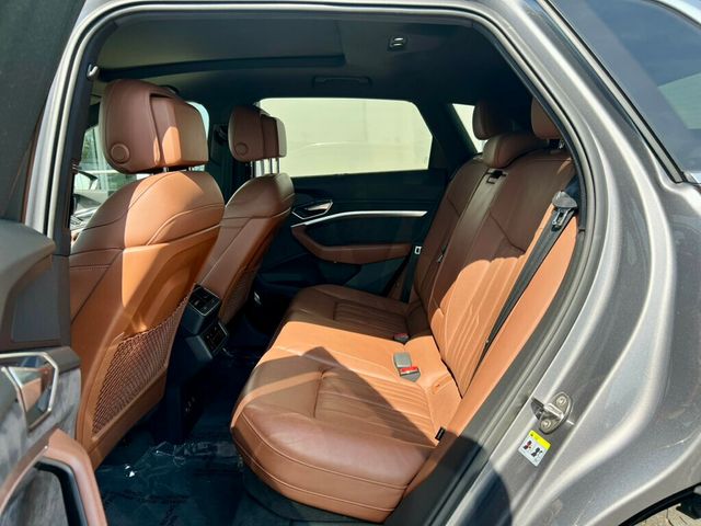 2019 Audi E-TRON PRESTIGE - 22910358 - 14