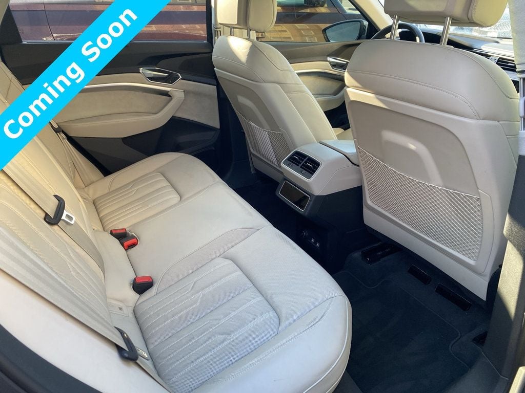 2019 Audi e-tron Prestige - 22751136 - 9