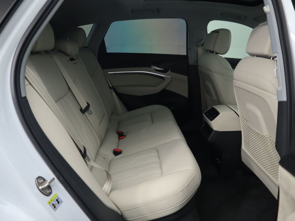2019 Audi e-tron Prestige - 21130271 - 22