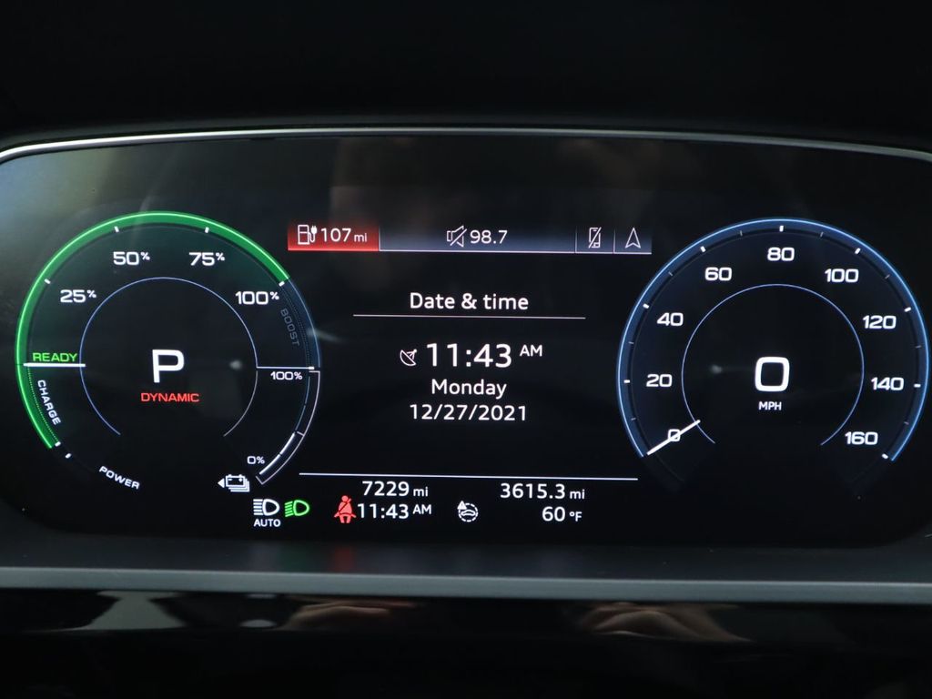 2019 Audi e-tron Prestige - 21130271 - 34
