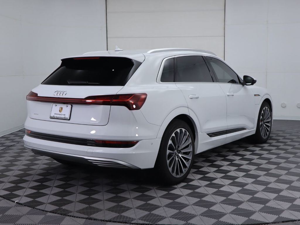 2019 Audi e-tron Prestige - 21130271 - 4