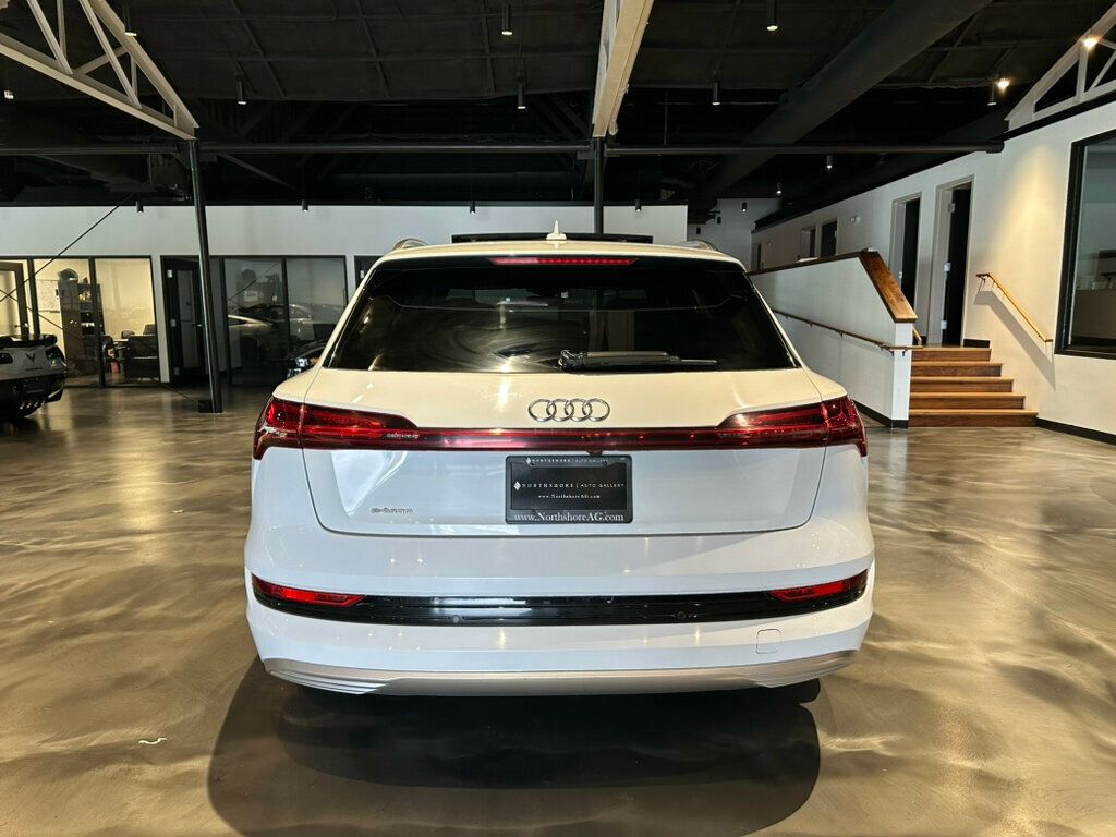 2019 Audi e-tron Prestige/DriverAssistPkg/ColdWeatherPkg/PanoRoof/Htd&CldSeat - 22594251 - 4