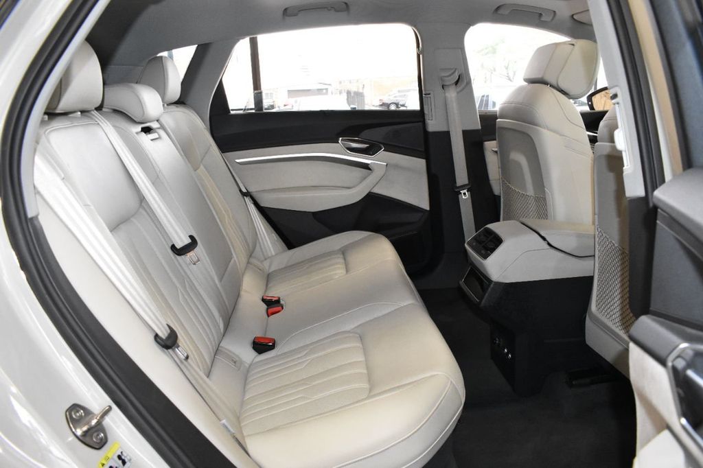 2019 Audi e-tron Quattro Prestige