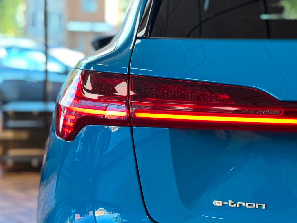 2019 Audi e-tron Prestige quattro - 22917975 - 13