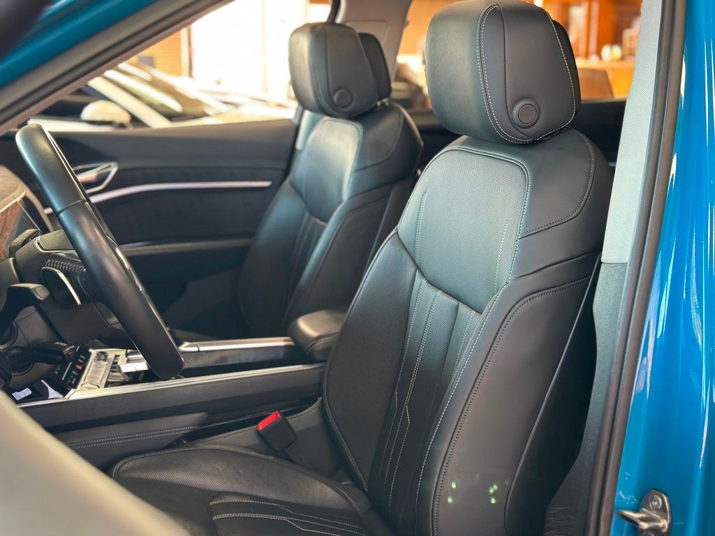 2019 Audi e-tron Prestige quattro - 22917975 - 25