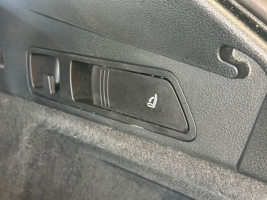 2019 Audi e-tron Prestige quattro - 22917975 - 32