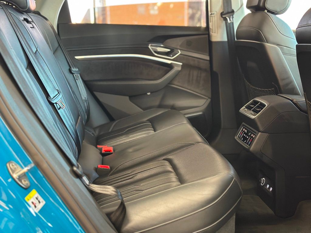 2019 Audi e-tron Prestige quattro - 22917975 - 35